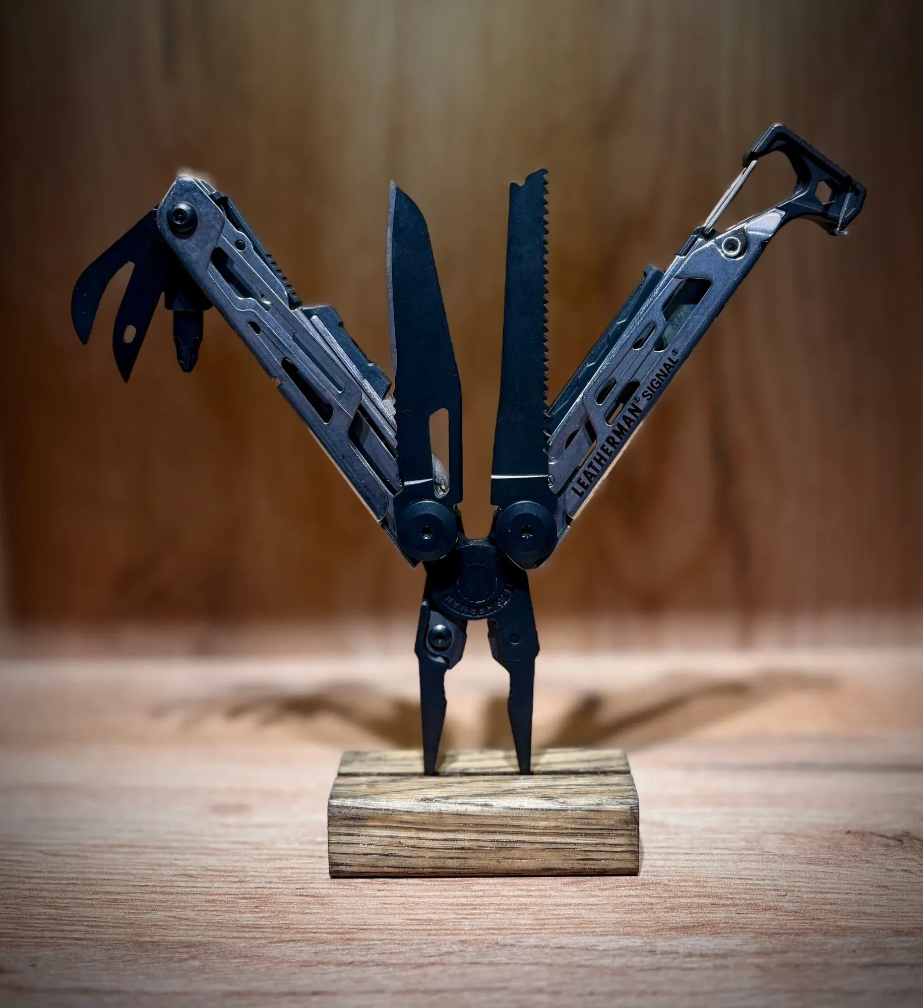 Мультитул Leatherman Signal
