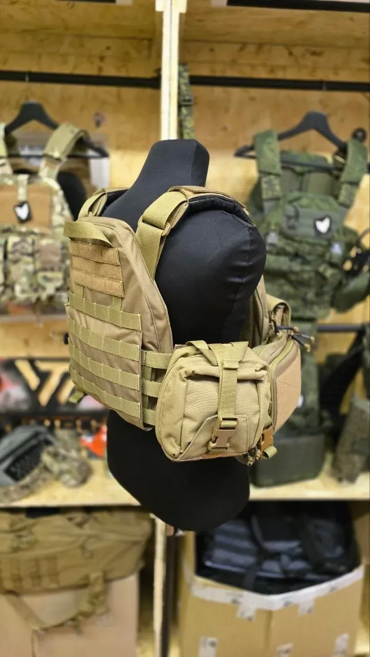 Комплект снаряжения WARTECH из игры Escape from Tarkov в продаже