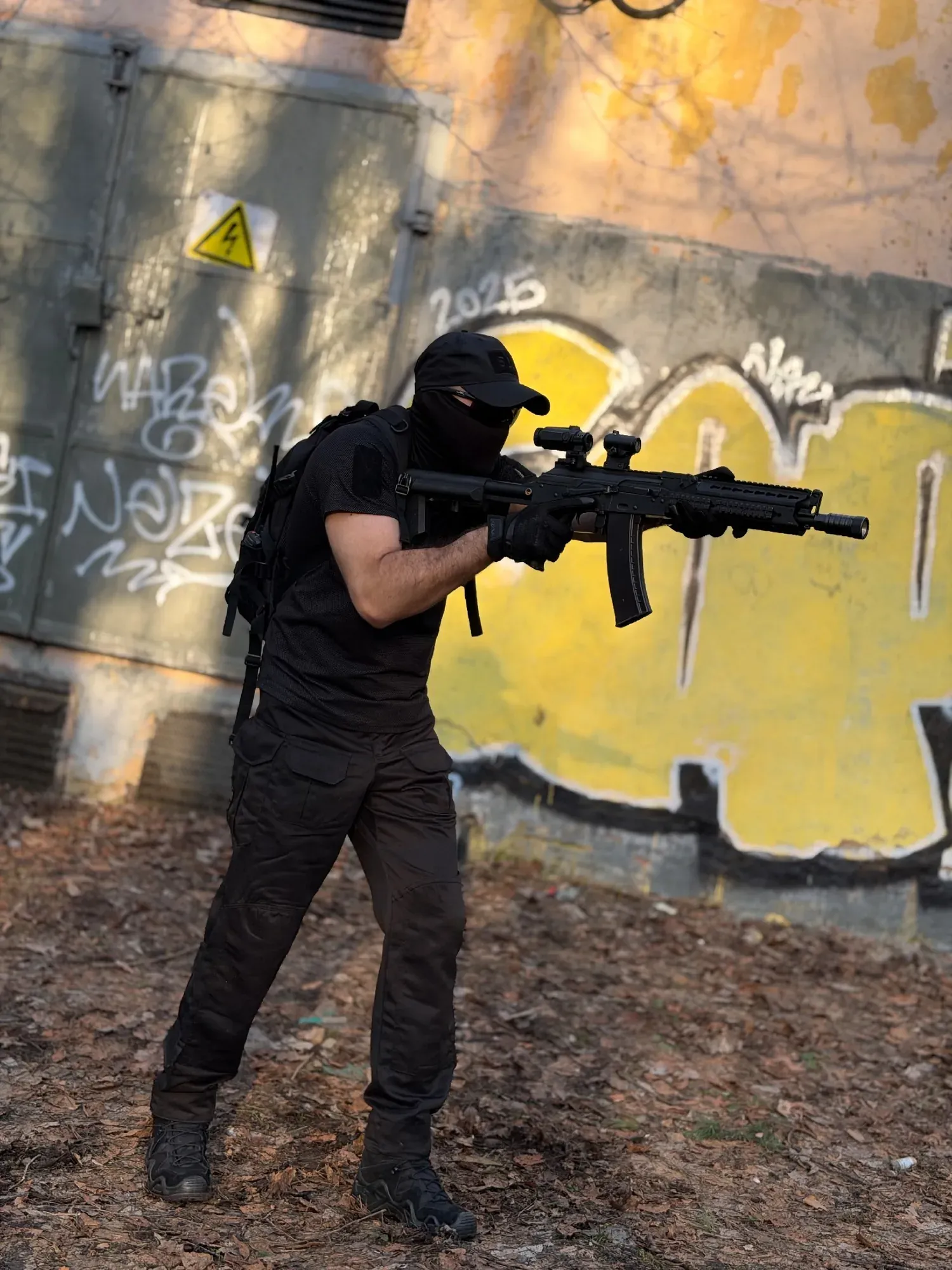 Тактическая футболка LIVEMILITANT