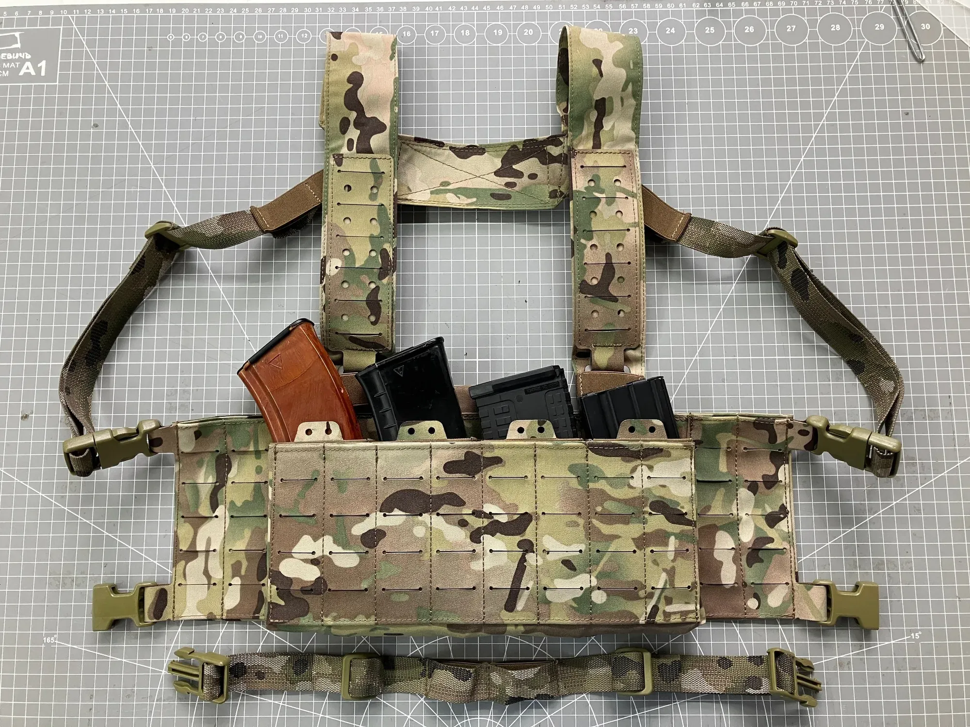 Кастомный нагрудник Боярышник от Black Buckle