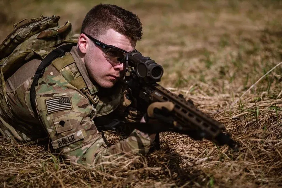 Очки E-Tint CTRL MS1 с электронной линзой в Semper Fi