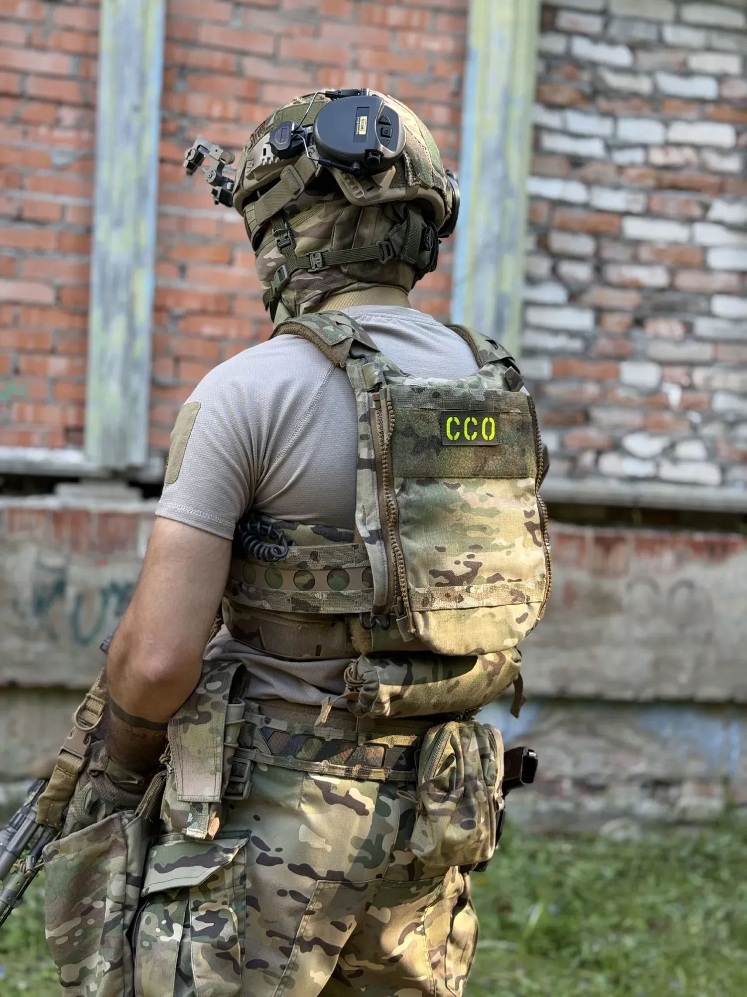 Тактические футболки от LIVEMILITANT