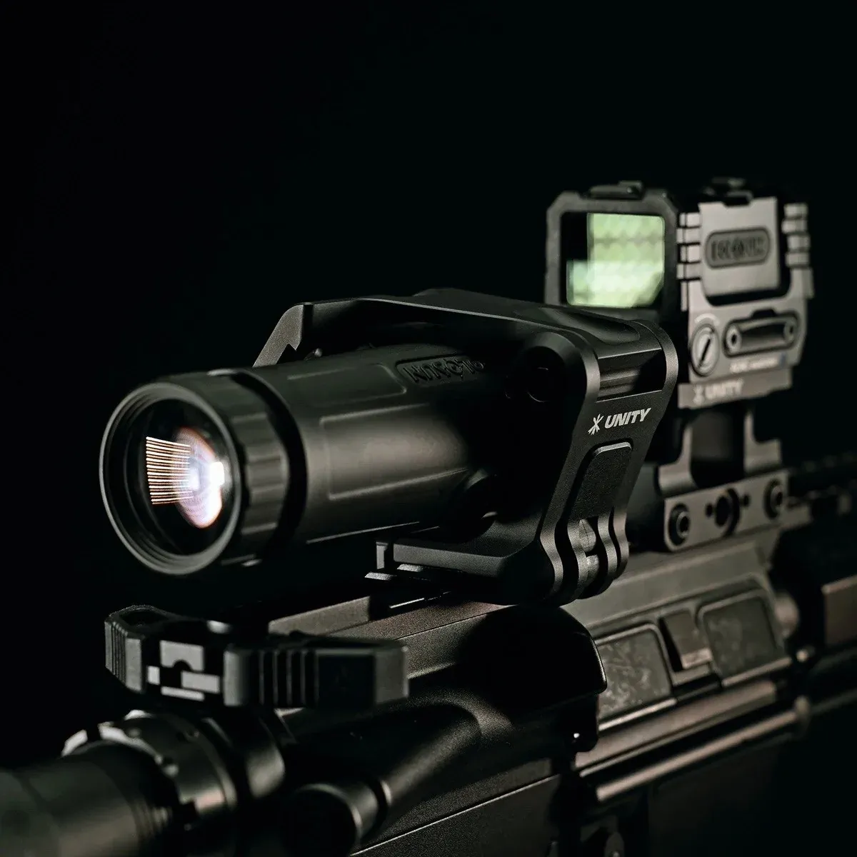 Кронштейн UNITY Tactical FAST FTC OMNI — магнифер строго по центру