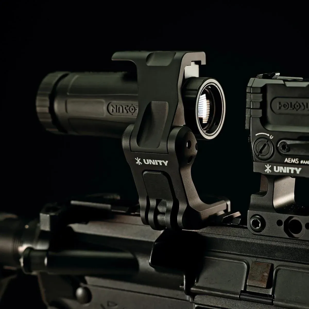 Кронштейн UNITY Tactical FAST FTC OMNI — магнифер строго по центру