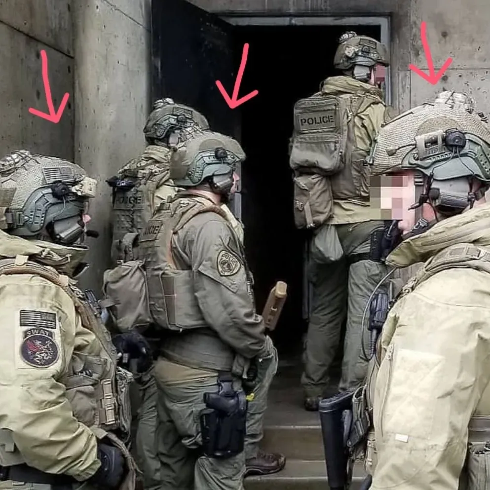 Академии Снаряжения показали арамидный баллистический шлем Sentry MID собственного производства.